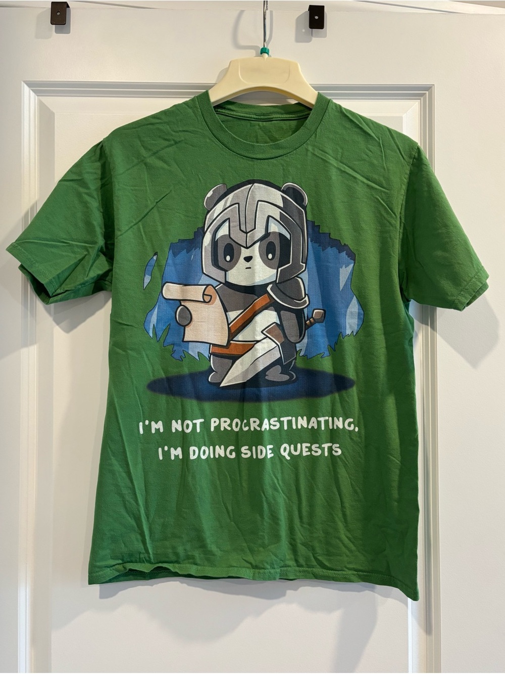 I’m Not Procrastinating I’m Doing Side Quests Men’s Medium Tee